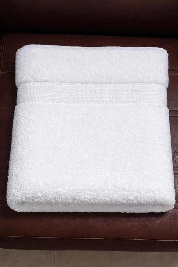 Lux Collection 27 x 54 Luxury Bath Towels – 550 GSM Plush Cotton Towels, Soft, Highly Absorbent & Quick Dry – Premium Towels for Hotels, Airbnbs & Home Use – White (4 Pack)